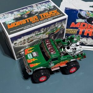 Hess 2007 Monster Truck with Motorcycles - Green and Red